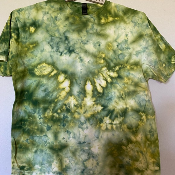 Avocado Green Ice Tie Dye T-Shirt NWT Size 2XL - Picture 1 of 6